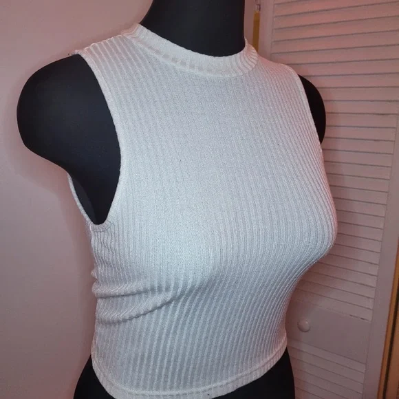 White Ribbed Crop Top - Picture 1 of 5
